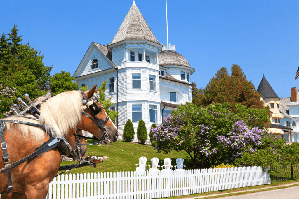 Mackinac Island weekend trips in Michigan